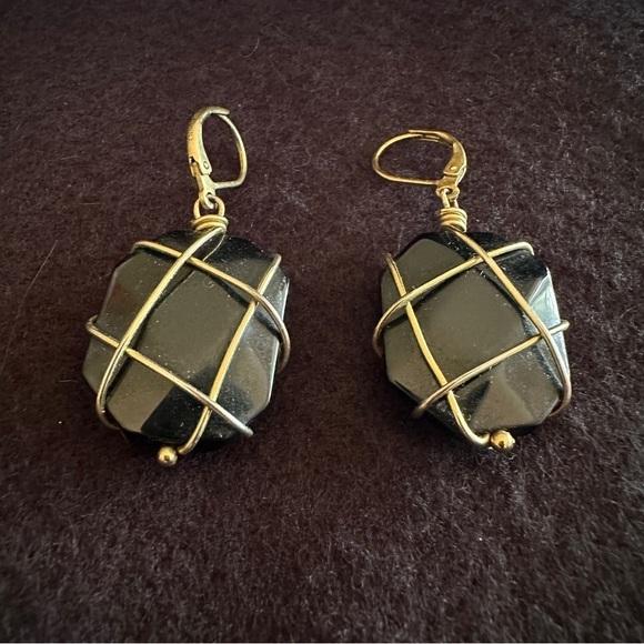 Vintage Joan Rivers Gold Wire Wrapped Caged Faux black Stone Dangle Earrings - Picture 2 of 12